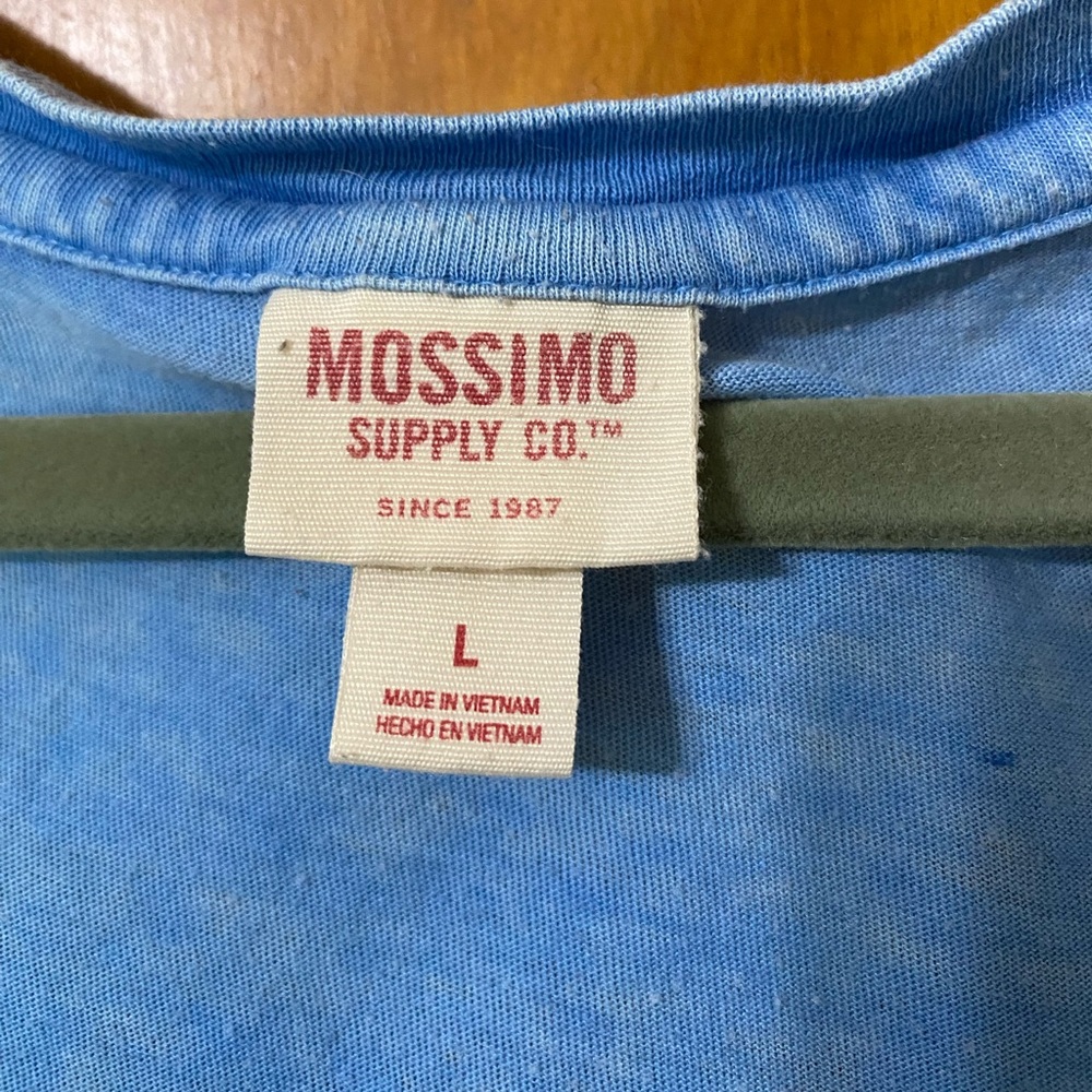Mossimo Tee - Picture 2 of 3